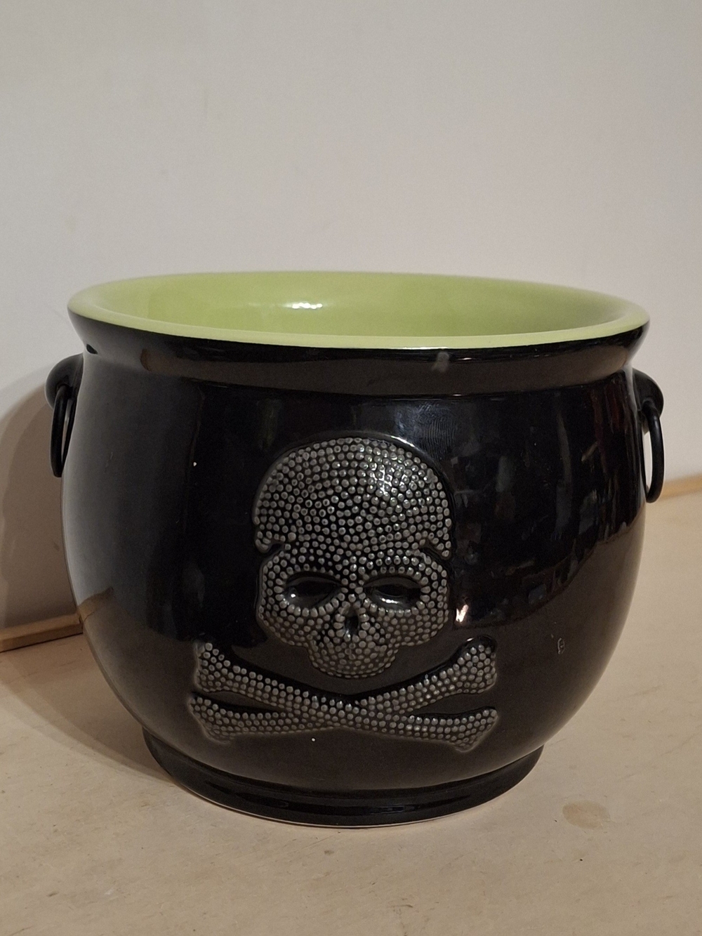 Yankee Candle Halloween Raven Night Skull Black Cauldron Jar Holder, retired 5×6